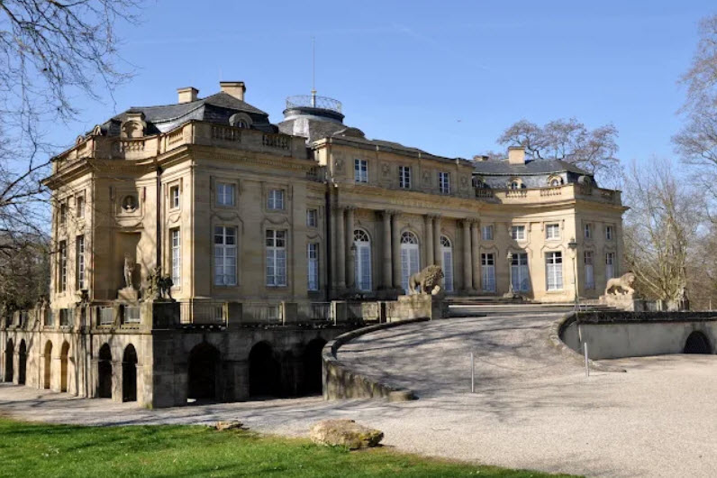 Monrepos Lakeside Palace, Germany